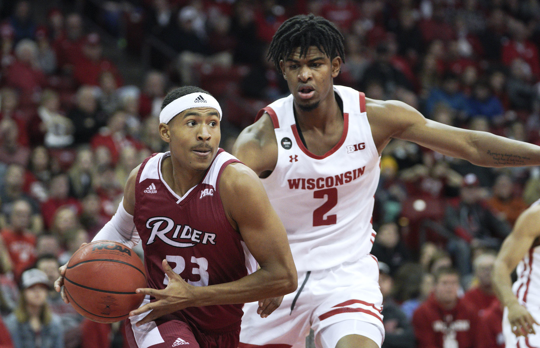 Badgers 65, Broncs 37